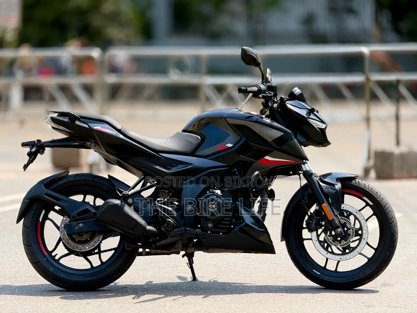 Bajaj Pulsar 250 2024 Black