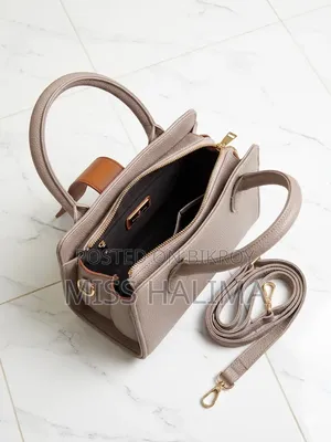 Preloved/Brand New DSIAHAKULA Kangaroo Ladies Handbag for Sale!