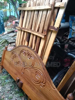 ব্যবহৃত পুরাতন খাট বিক্রি করা হবে।।