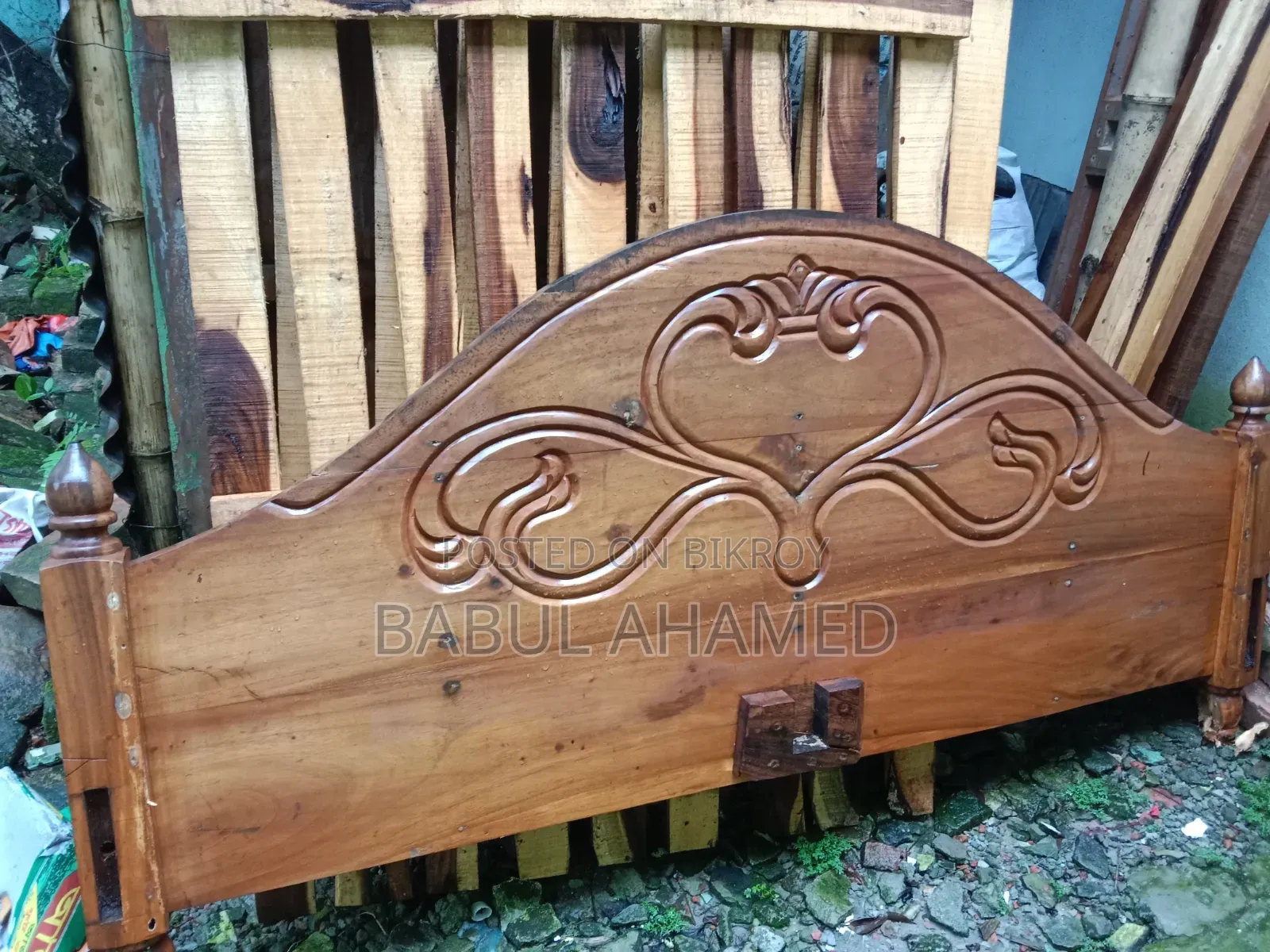 ব্যবহৃত পুরাতন খাট বিক্রি করা হবে।।