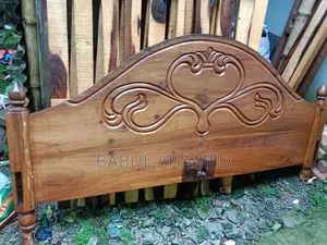 ব্যবহৃত পুরাতন খাট বিক্রি করা হবে।।