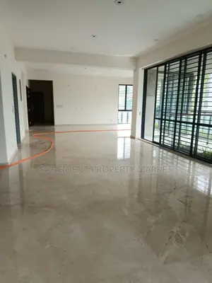 4bdrm Apartment in Baridhara for Sale
