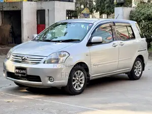 Toyota Raum 1.5 FWD 2009 Beige