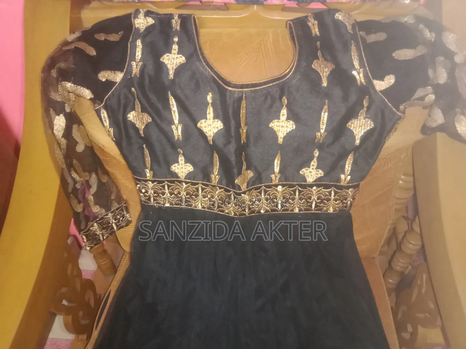 Dress Sell