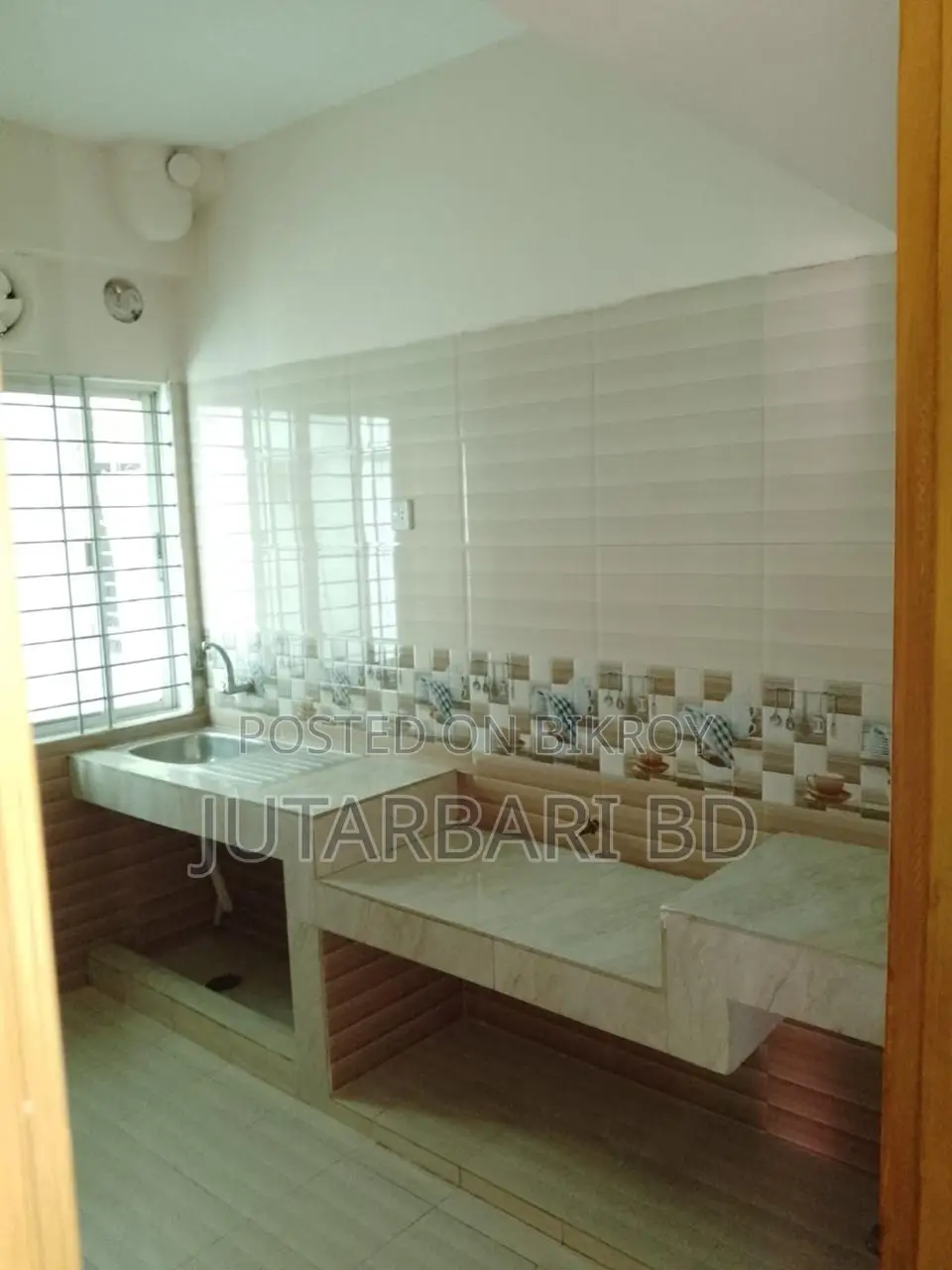 3bdrm Apartment in Sara Abraj, Mohammadpur for Sale