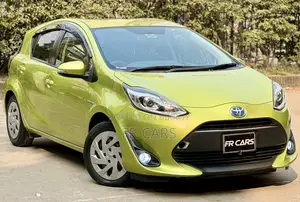 Toyota Aqua 2018 Green