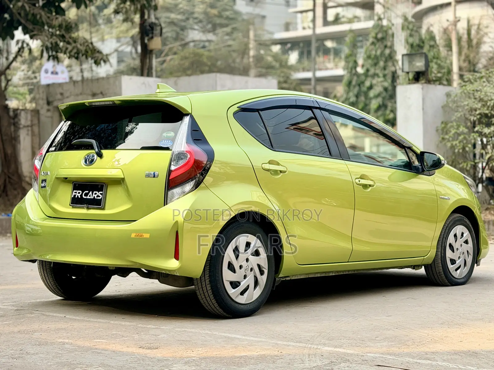 Toyota Aqua 2018 Green