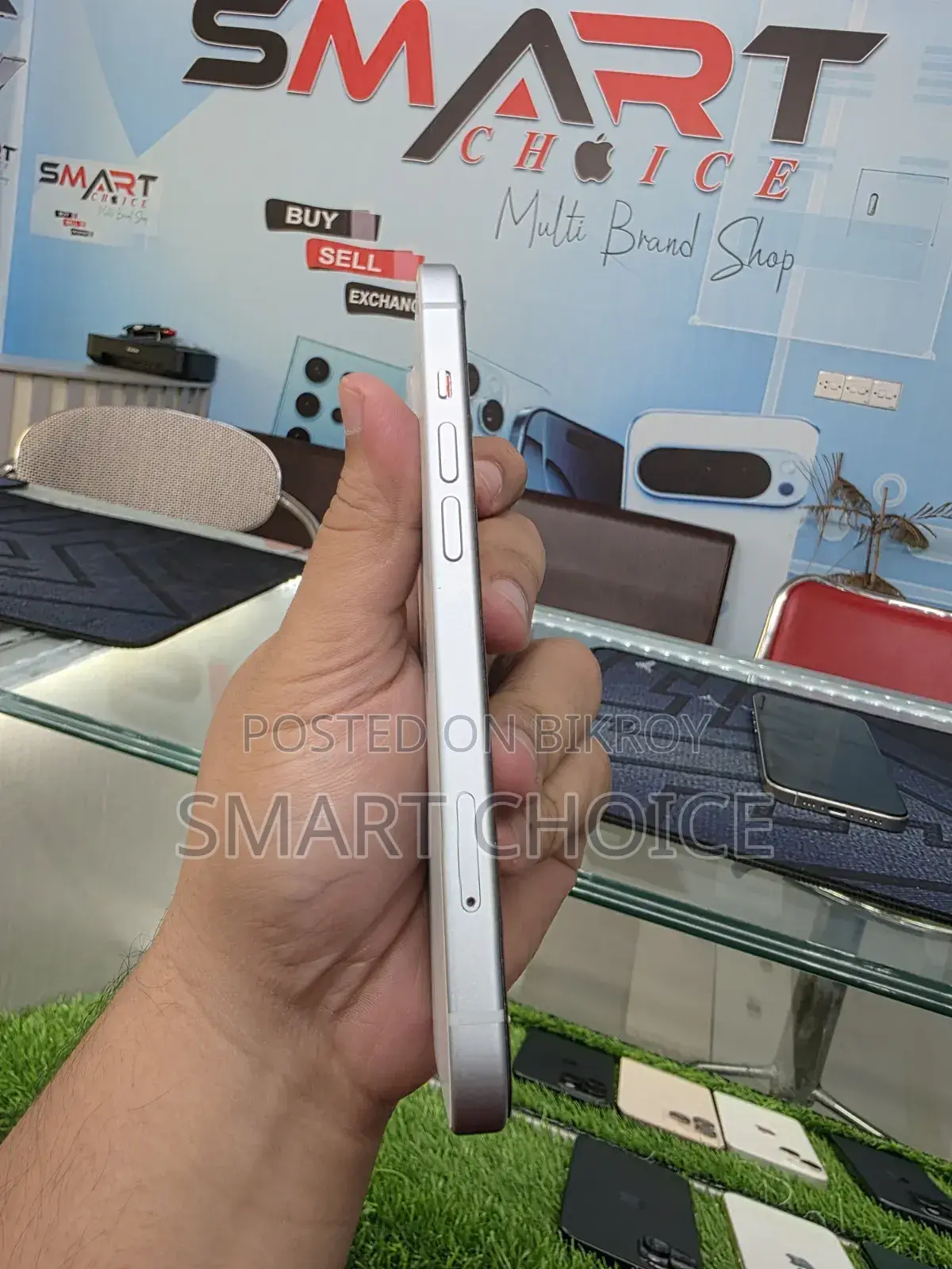 Apple iPhone 15 128 GB White