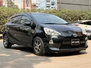 Toyota Aqua 2013 Black