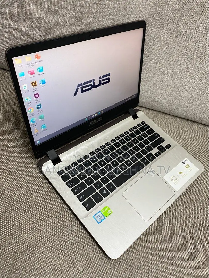 Laptop Asus 3GB Intel SSD 256GB