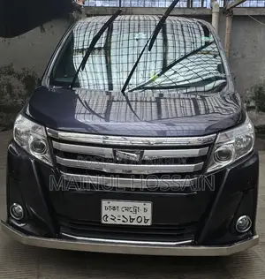 Toyota Noah 2015 Gray