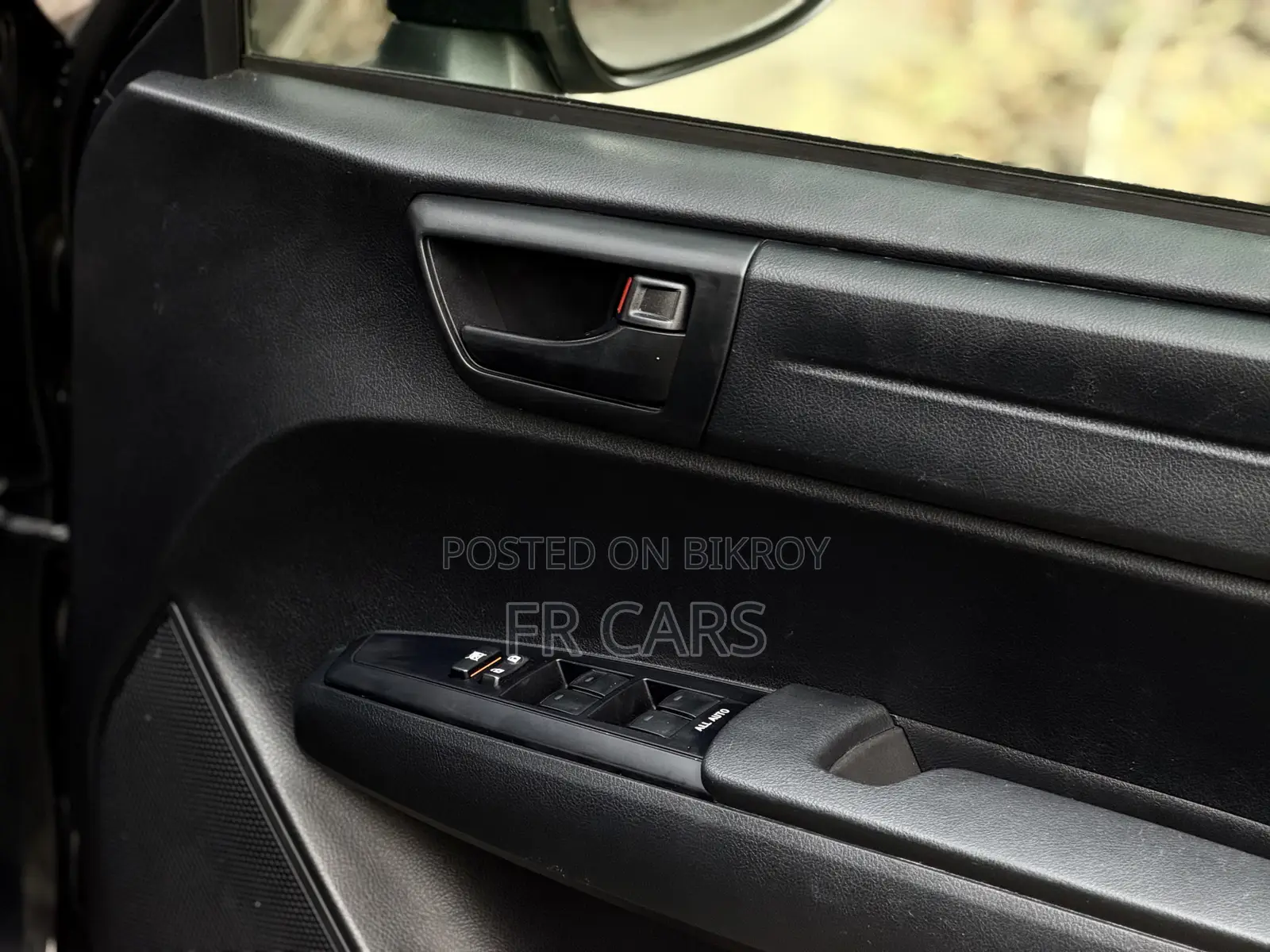Toyota Corolla Fielder 1.5 Hybrid FWD 2019 Black