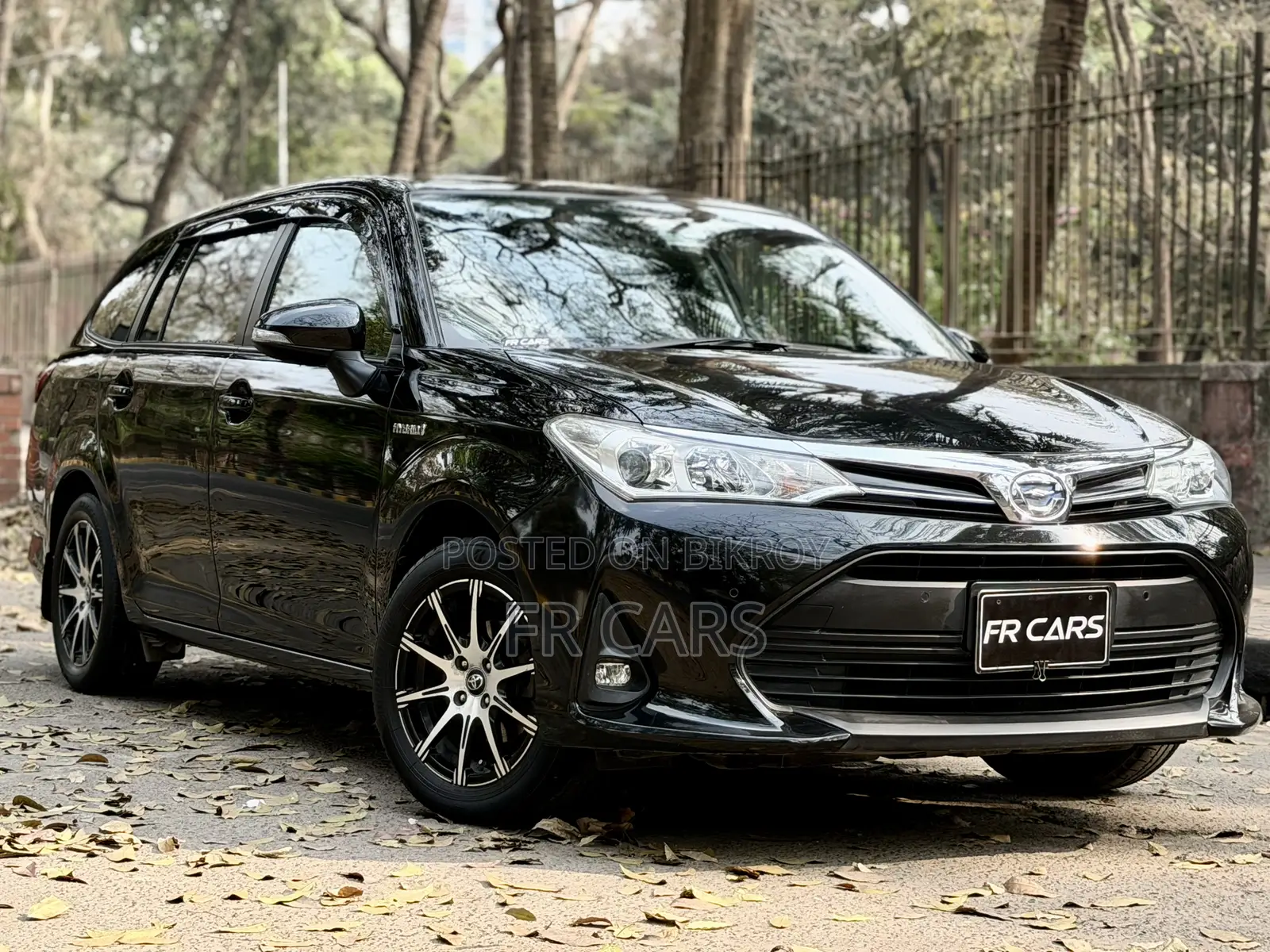 Toyota Corolla Fielder 1.5 Hybrid FWD 2019 Black