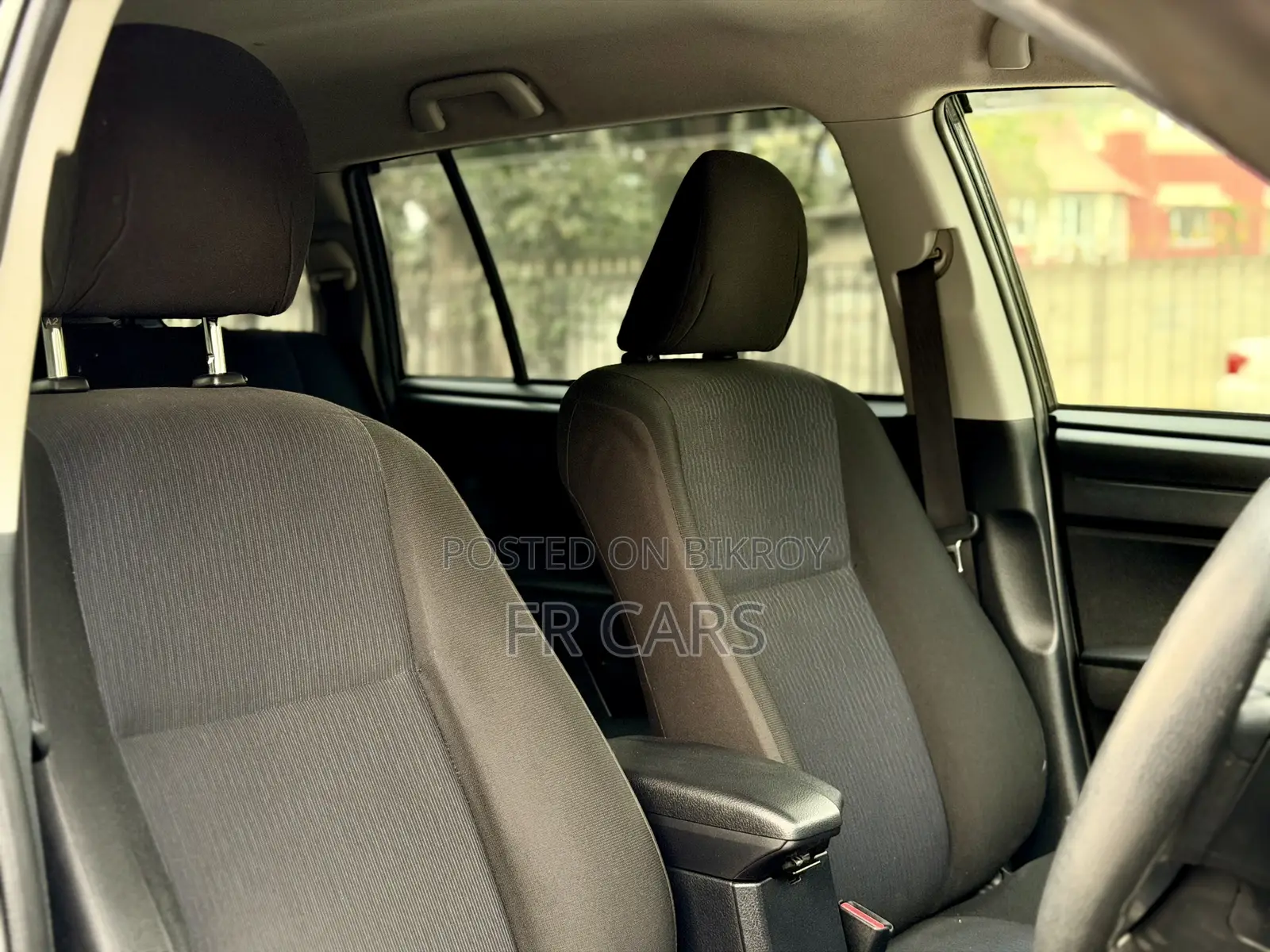 Toyota Corolla Fielder 1.5 Hybrid FWD 2019 Black