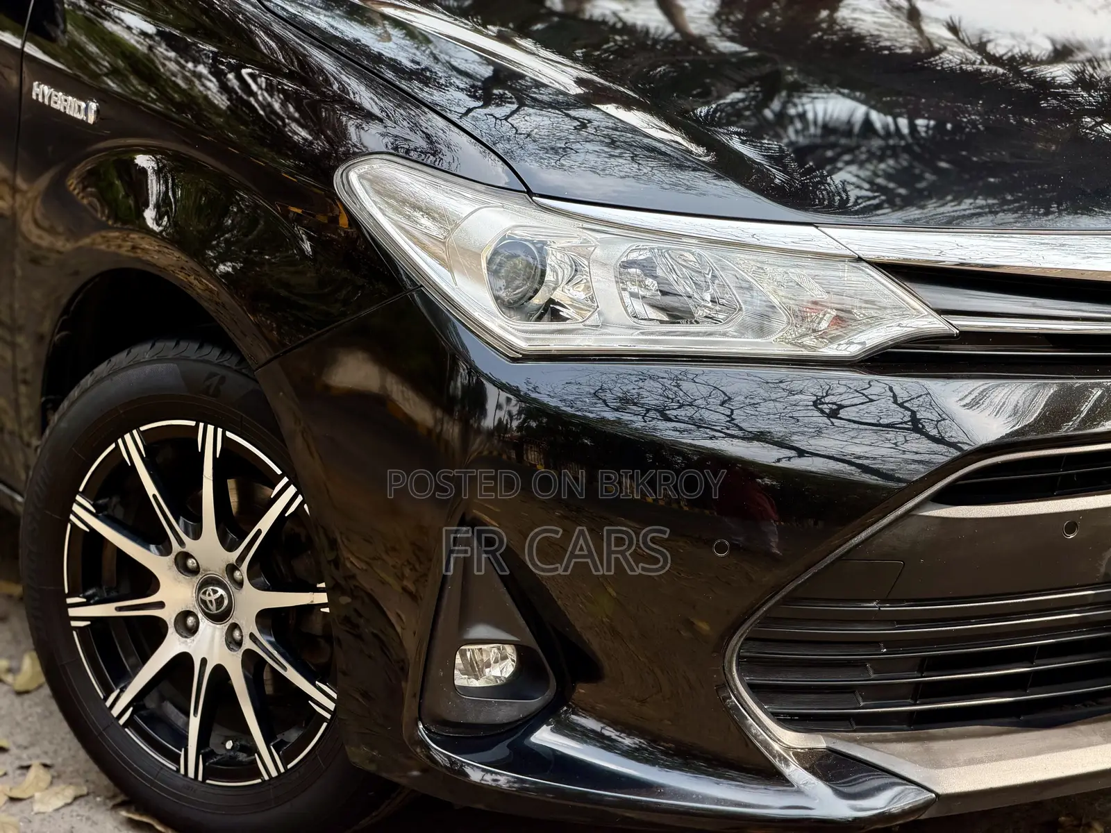 Toyota Corolla Fielder 1.5 Hybrid FWD 2019 Black