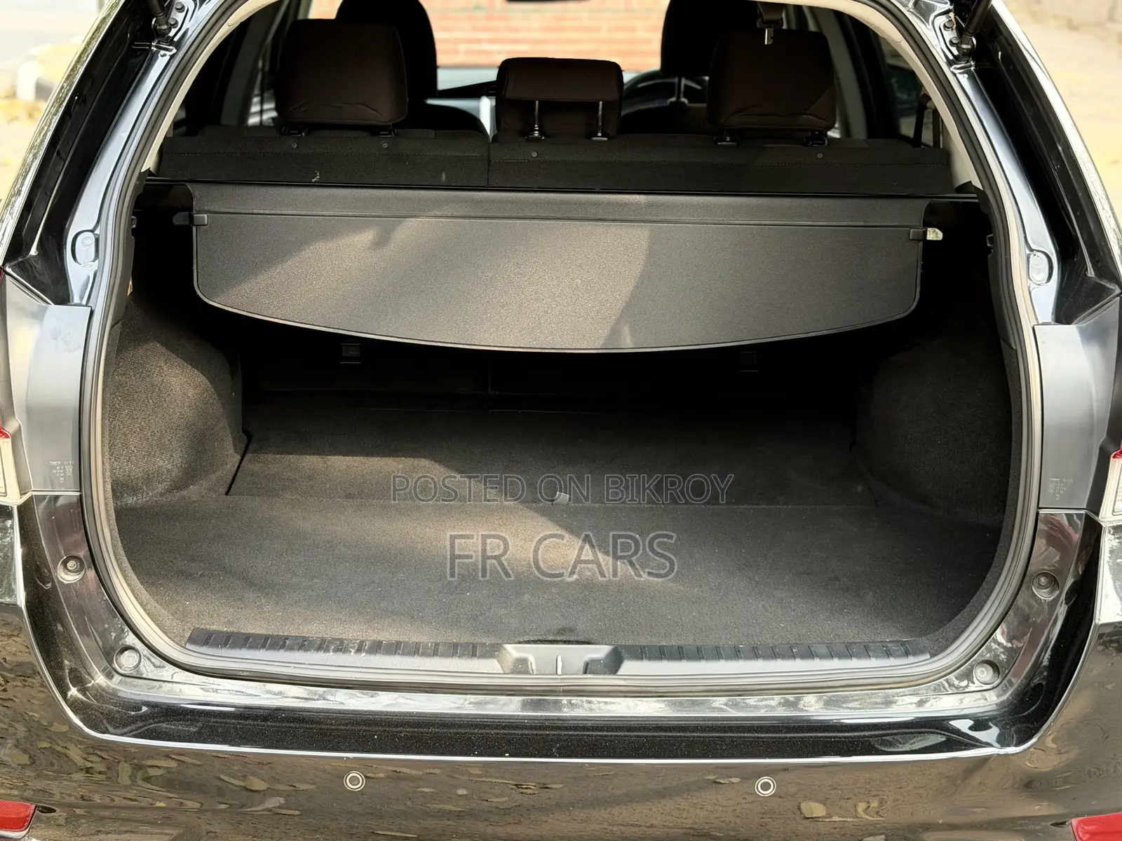 Toyota Corolla Fielder 1.5 Hybrid FWD 2019 Black