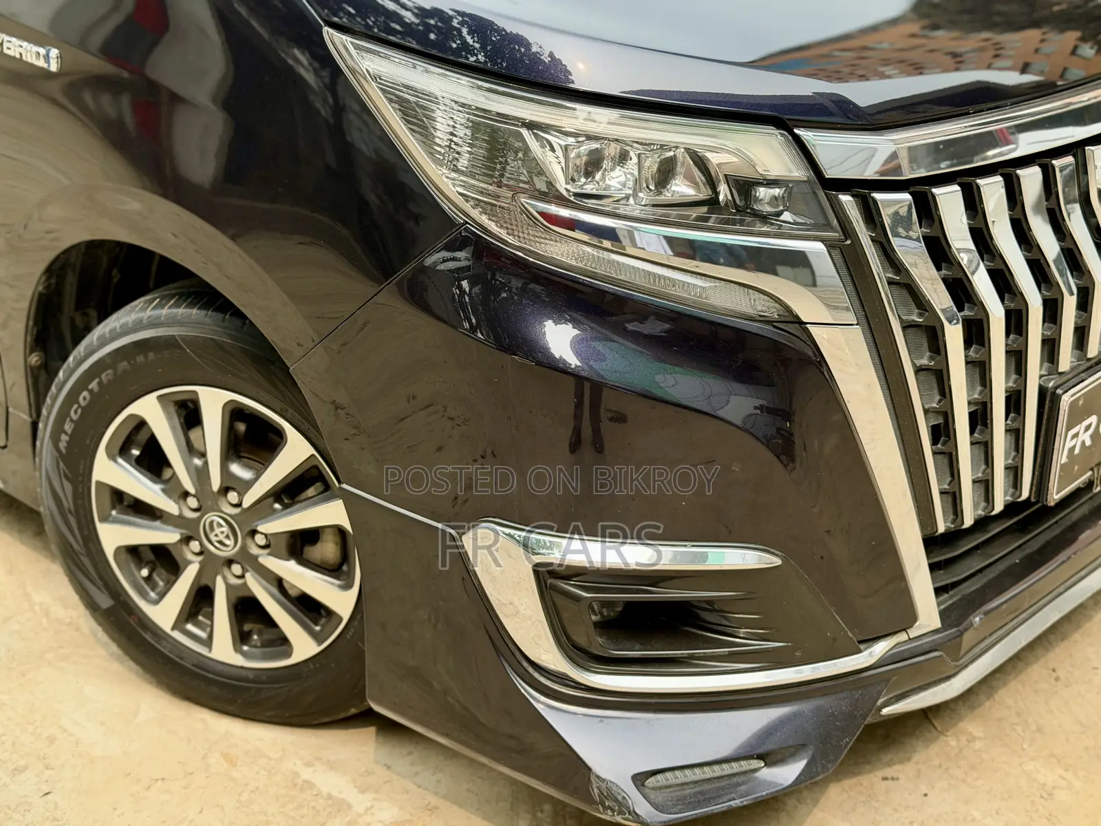 Toyota Esquire 1.8 FWD Hybrid (7 Seater) 2017 Purple