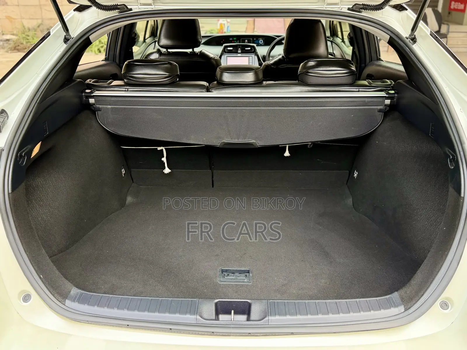 Toyota Prius Four Touring 2018 Pearl