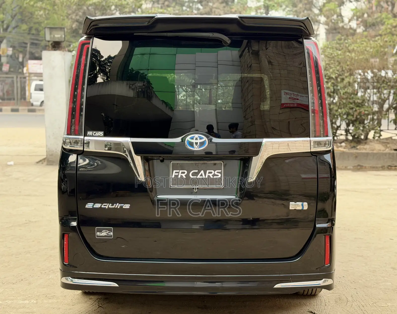 Toyota Esquire 1.8 FWD Hybrid (7 Seater) 2018 Black