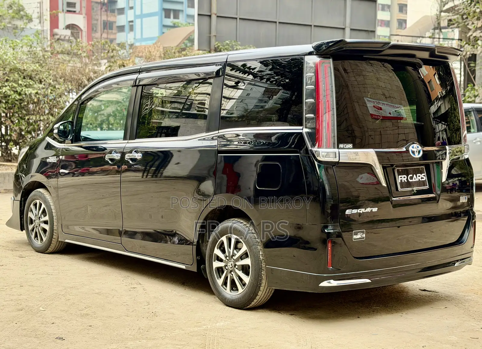Toyota Esquire 1.8 FWD Hybrid (7 Seater) 2018 Black