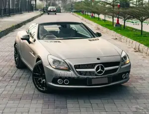 Mercedes-Benz SLK-Class 2017 Gold