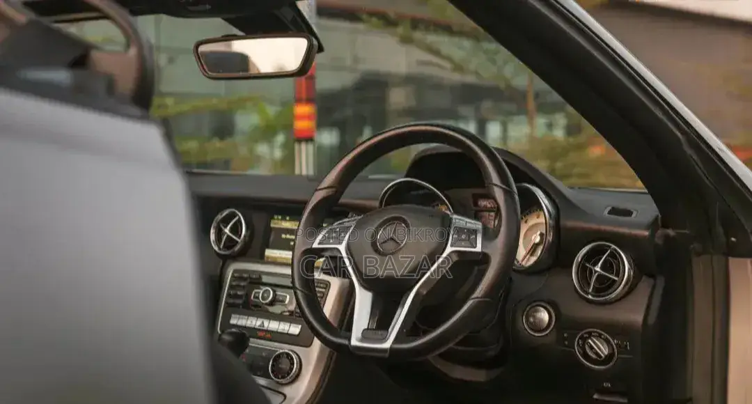 Mercedes-Benz SLK-Class 2017 Gold