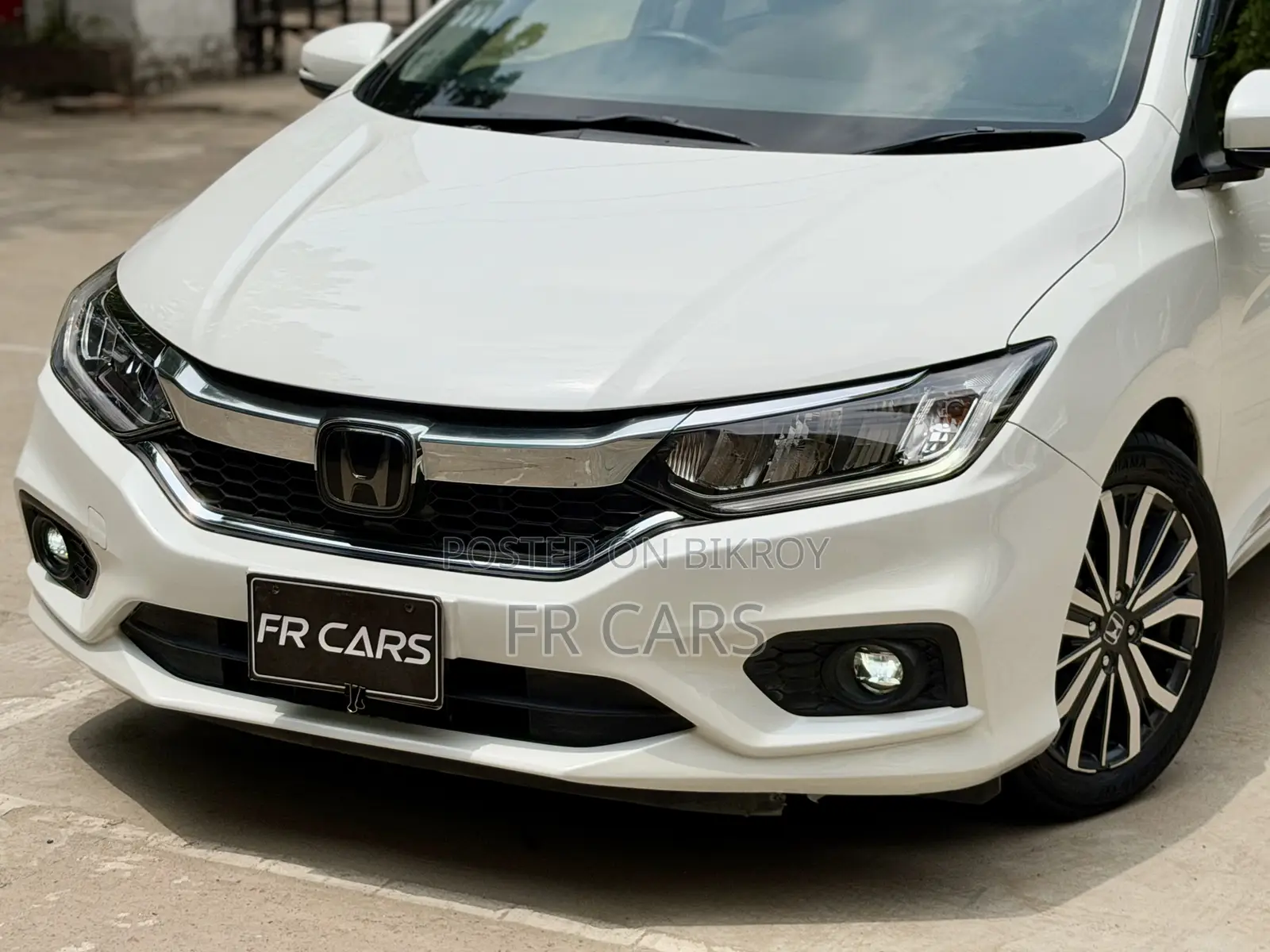 Honda Grace 1.5 Hybrid FWD 2018 Pearl