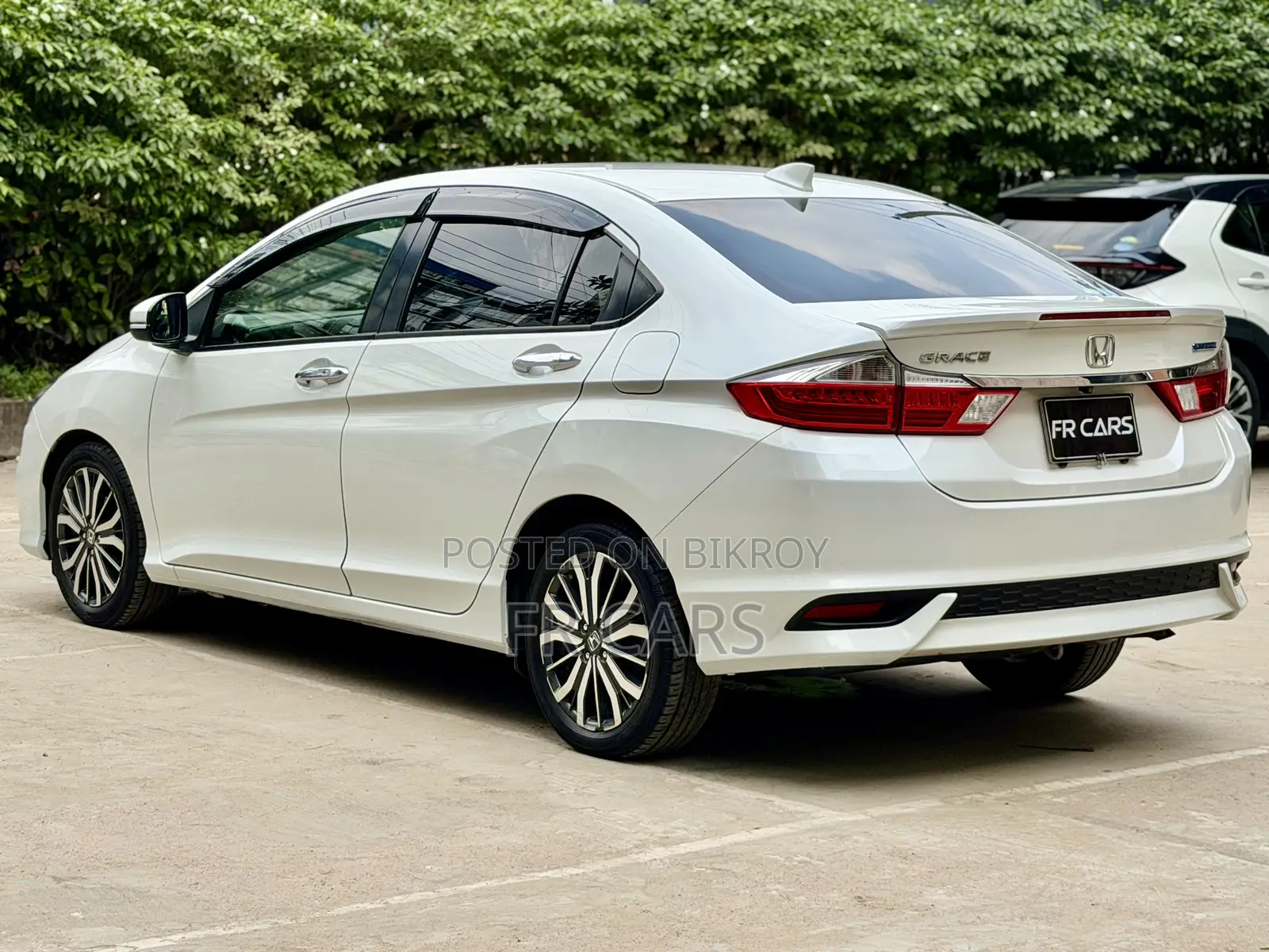 Honda Grace 1.5 Hybrid FWD 2018 Pearl