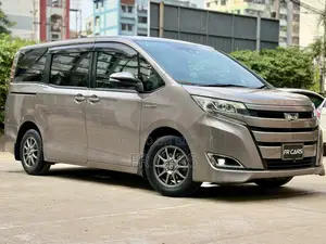 Toyota Noah 1.8 FWD Hybrid (7 Seater) 2017 Brown