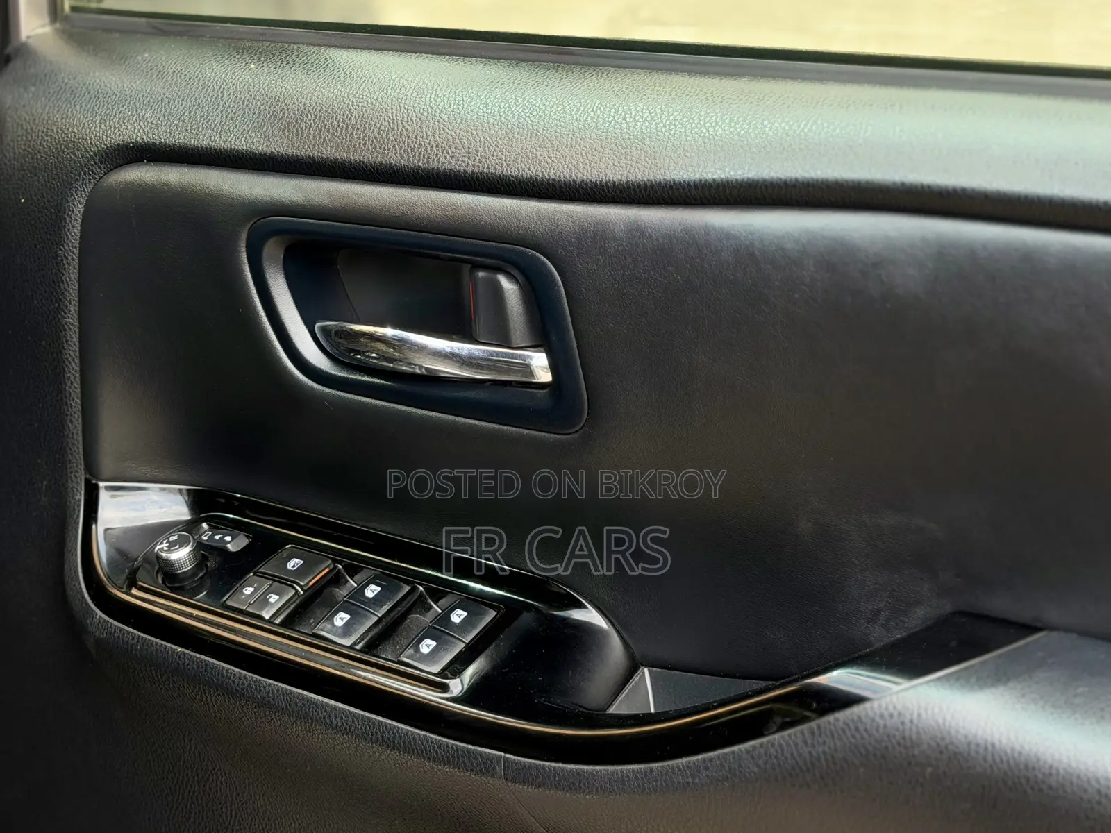 Toyota Noah 1.8 FWD Hybrid (7 Seater) 2017 Brown