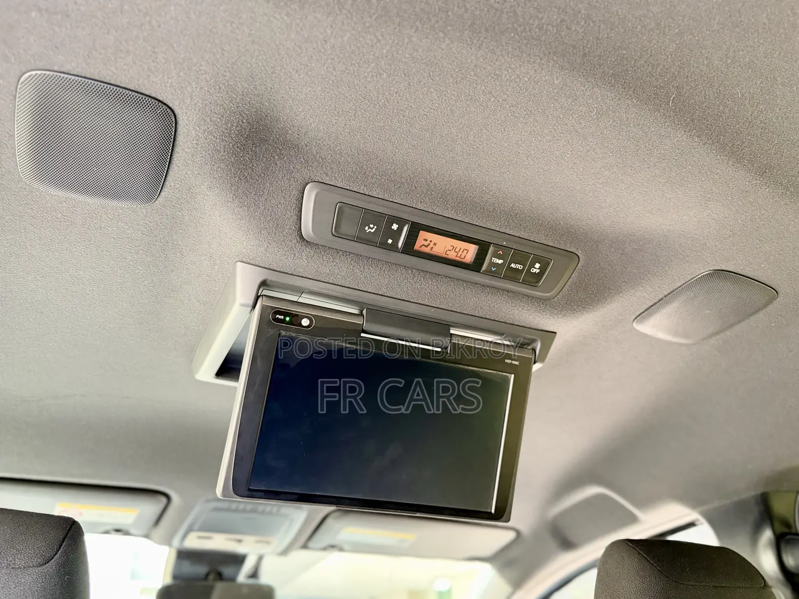 Toyota Noah 1.8 FWD Hybrid (7 Seater) 2017 Brown