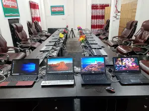 ল্যাপটপ HP 8GB AMD Ryzen SSD 512GB