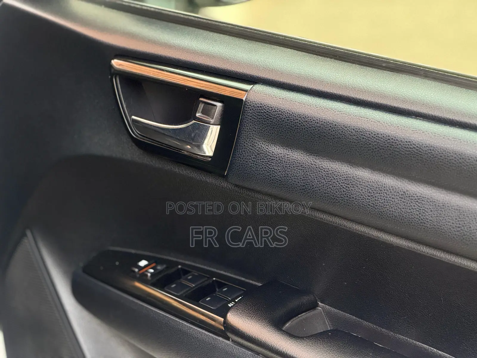 Toyota Corolla Fielder 1.5 Hybrid FWD 2016 Pearl