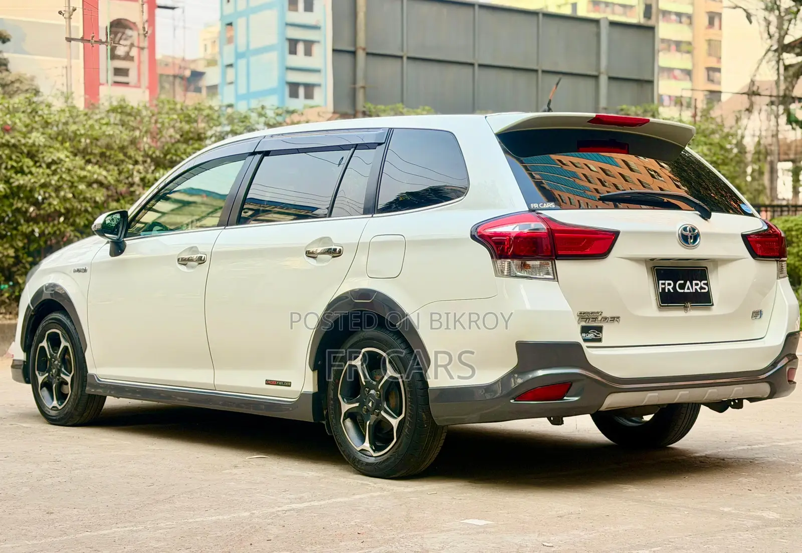 Toyota Corolla Fielder 1.5 Hybrid FWD 2016 Pearl