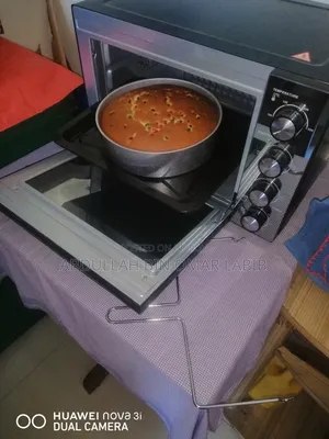 হোমমেড পাউন্ড কেক বিক্রি করা হয়