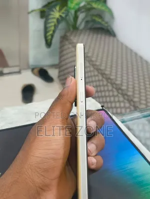 Oppo F23 256 GB Gold