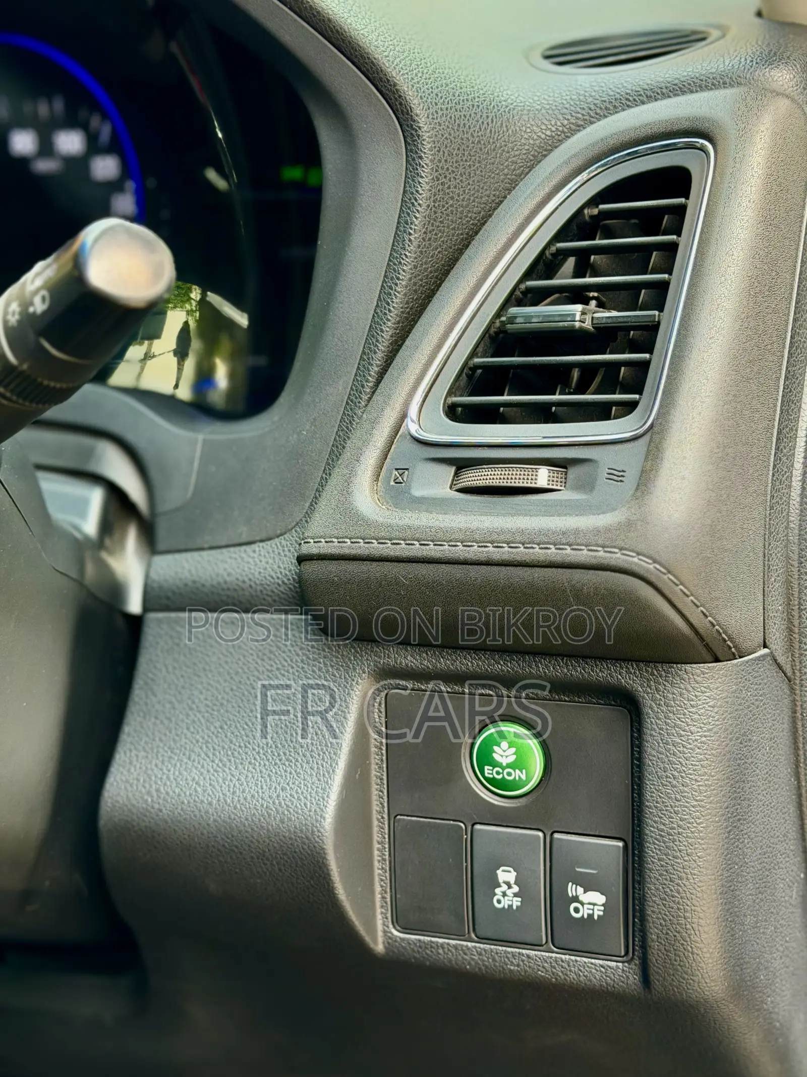 Honda Vezel 1.5 Hybrid 2WD 2015 Blue
