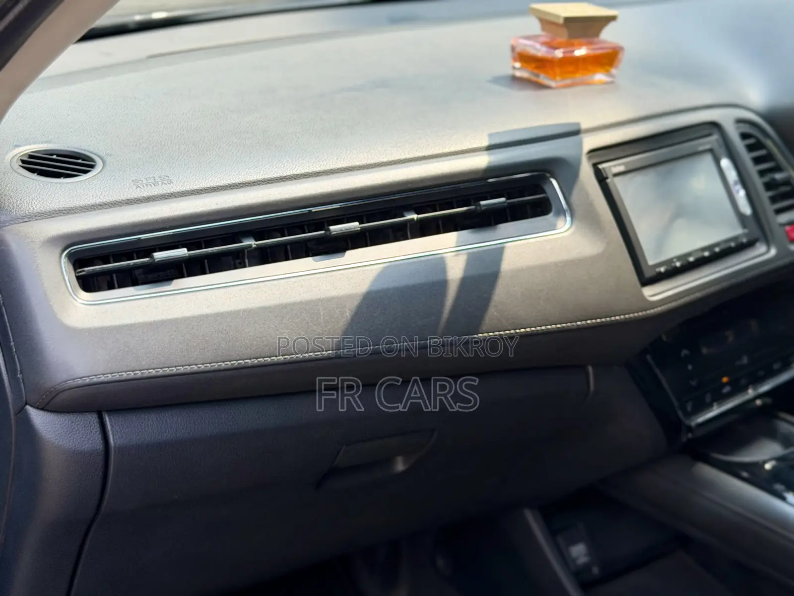 Honda Vezel 1.5 Hybrid 2WD 2015 Blue