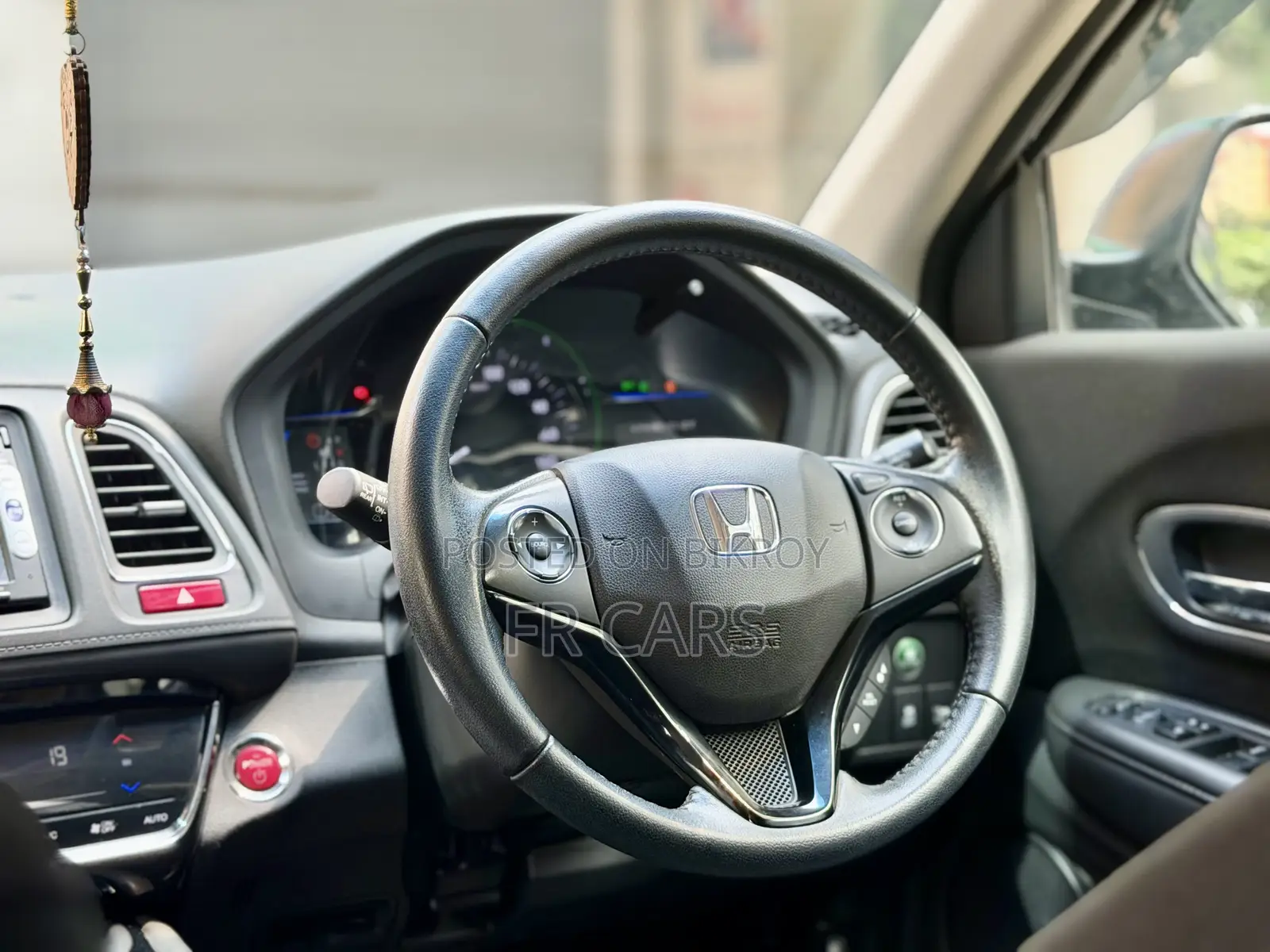 Honda Vezel 1.5 Hybrid 2WD 2015 Blue