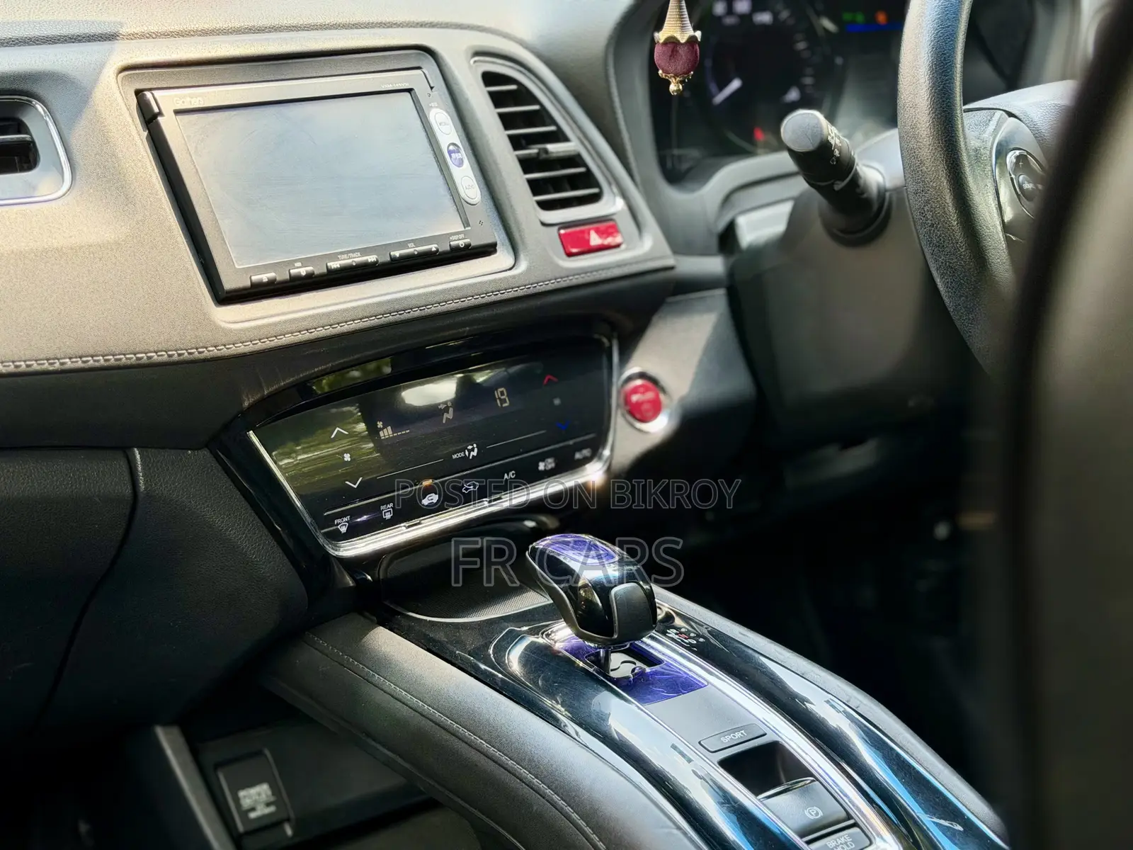 Honda Vezel 1.5 Hybrid 2WD 2015 Blue