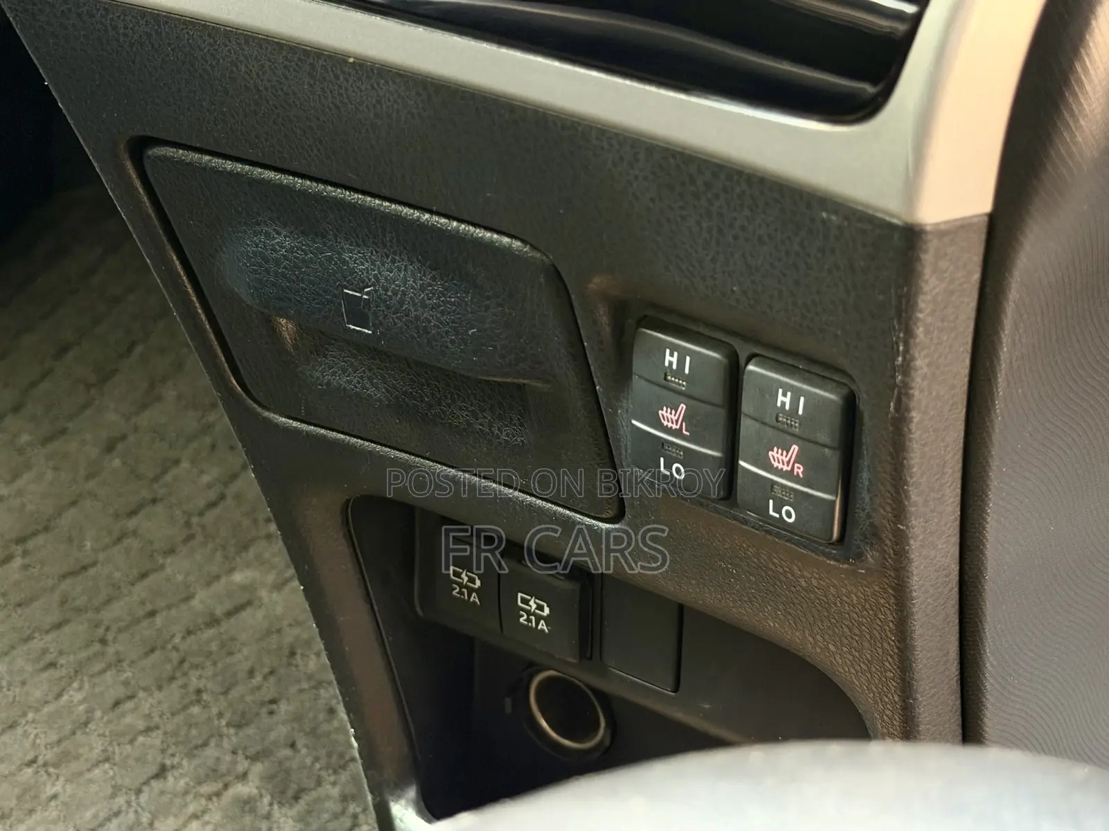 Toyota Esquire 1.8 FWD Hybrid (7 Seater) 2018 Black