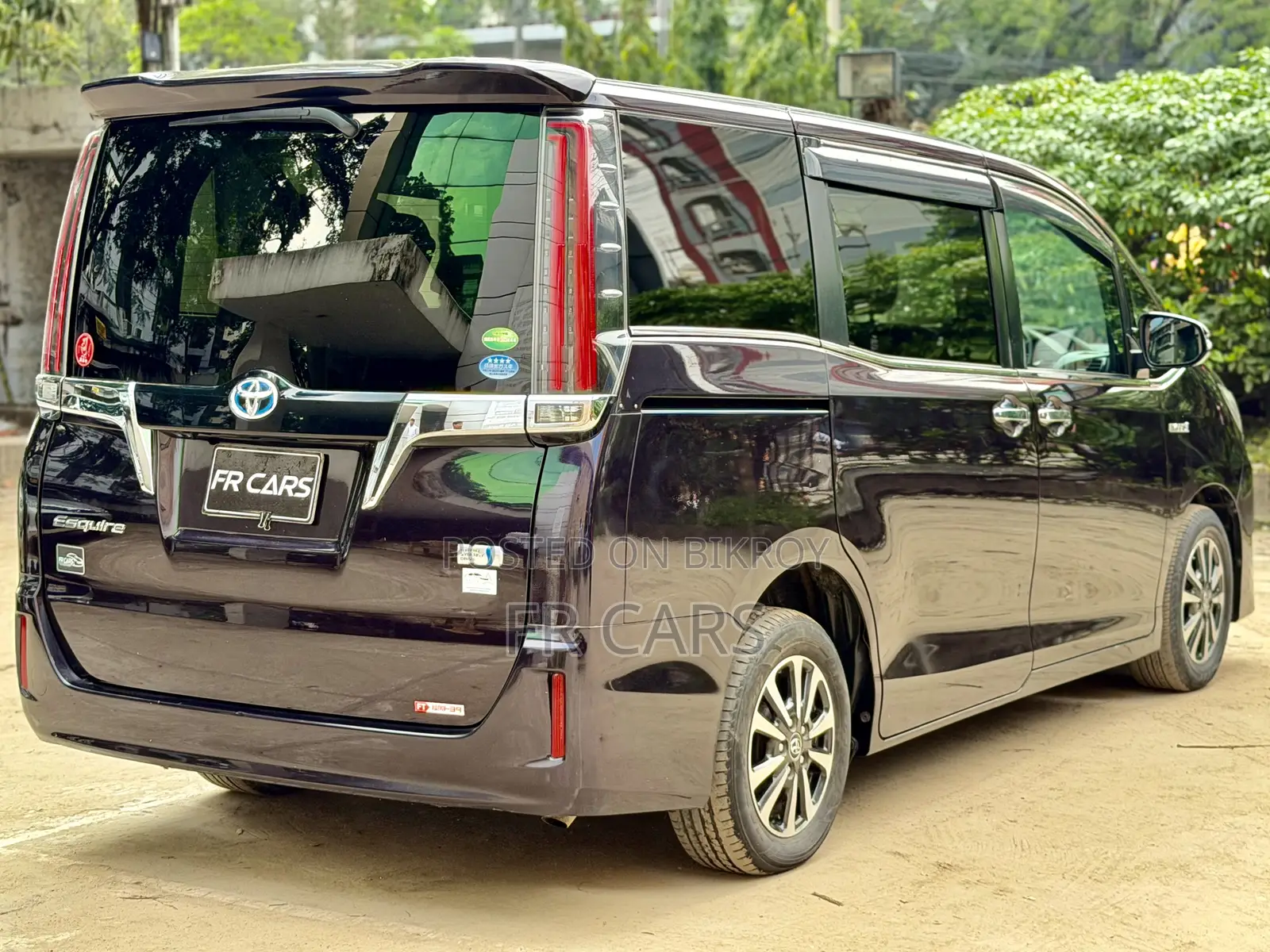 Toyota Esquire 1.8 FWD Hybrid (7 Seater) 2018 Black