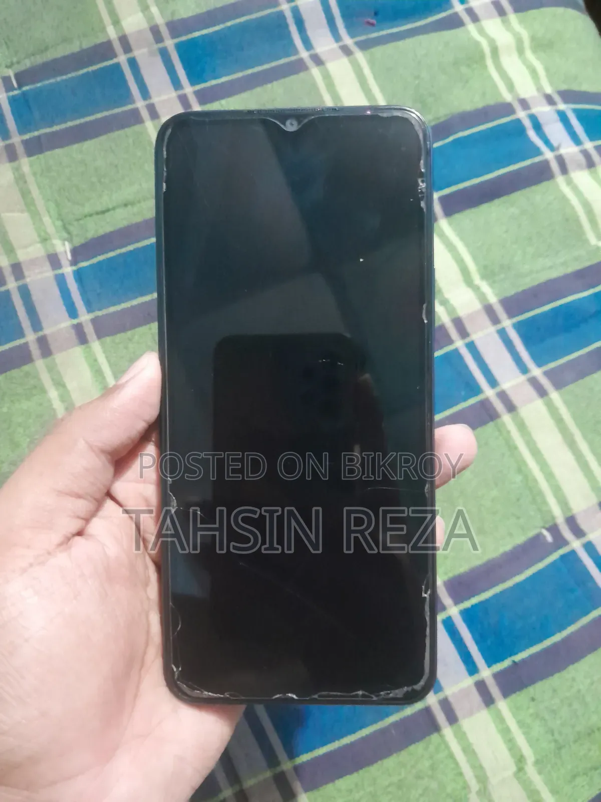 Vivo Y22s 128 GB Blue
