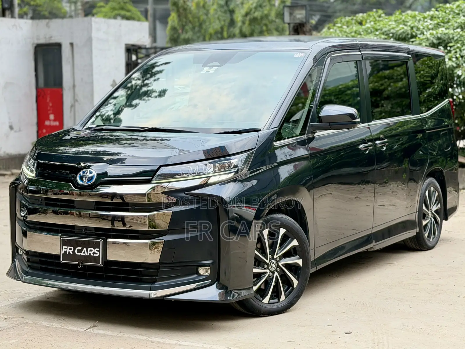Toyota Noah 2023 Black