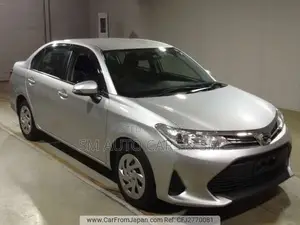 টয়োটা এক্সিও ২০২১ সিলভার