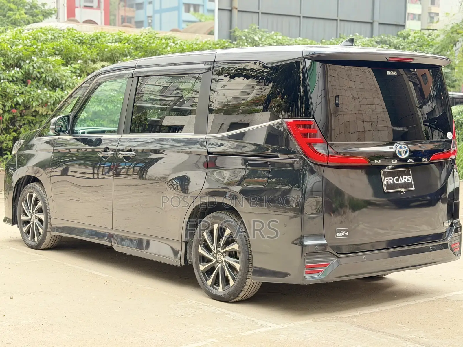 Toyota Noah 2023 Black