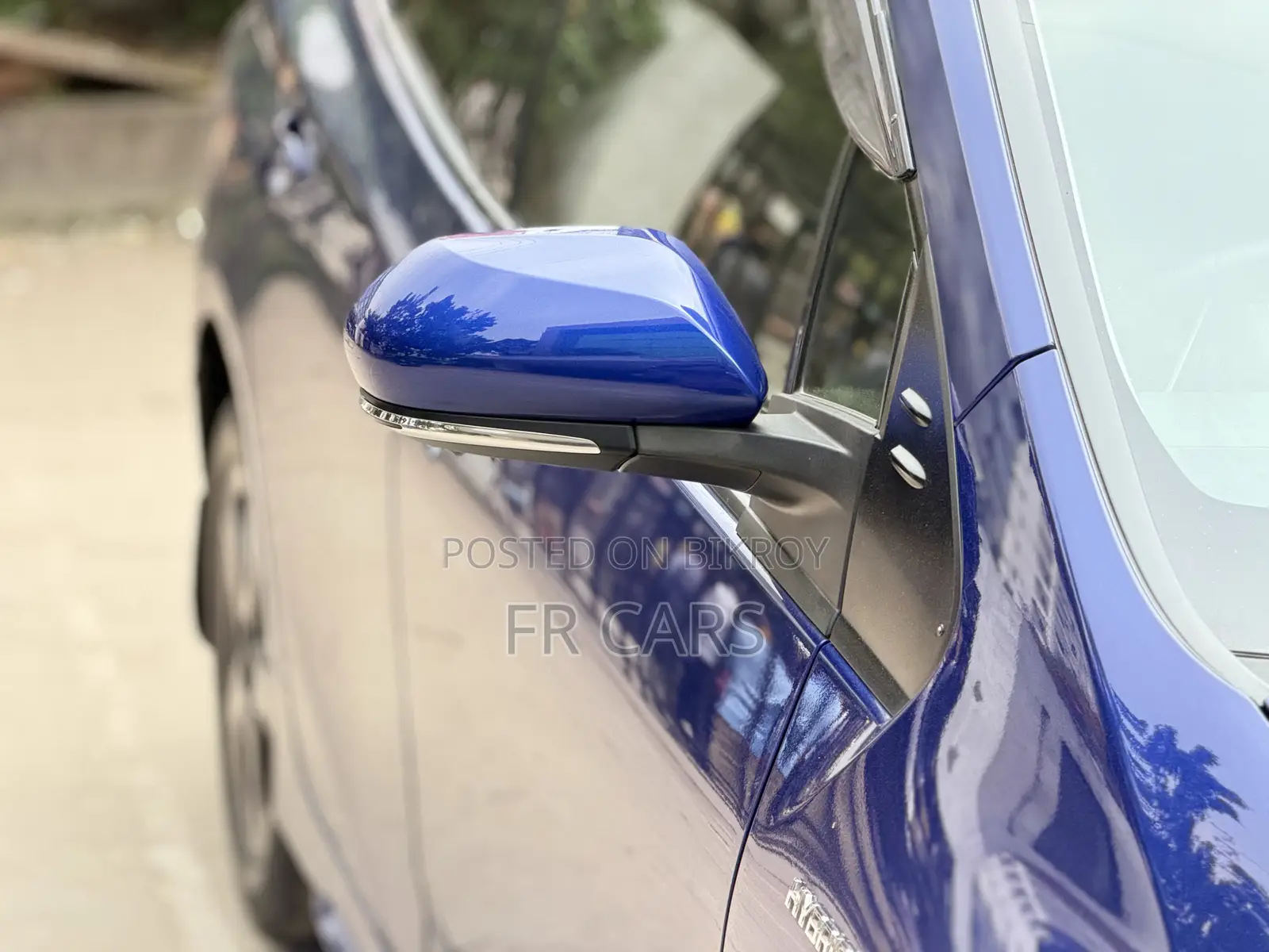 Toyota Prius 4dr Hatchback (1.8L 4cyl Gas/Electric Hybrid CVT) 2016