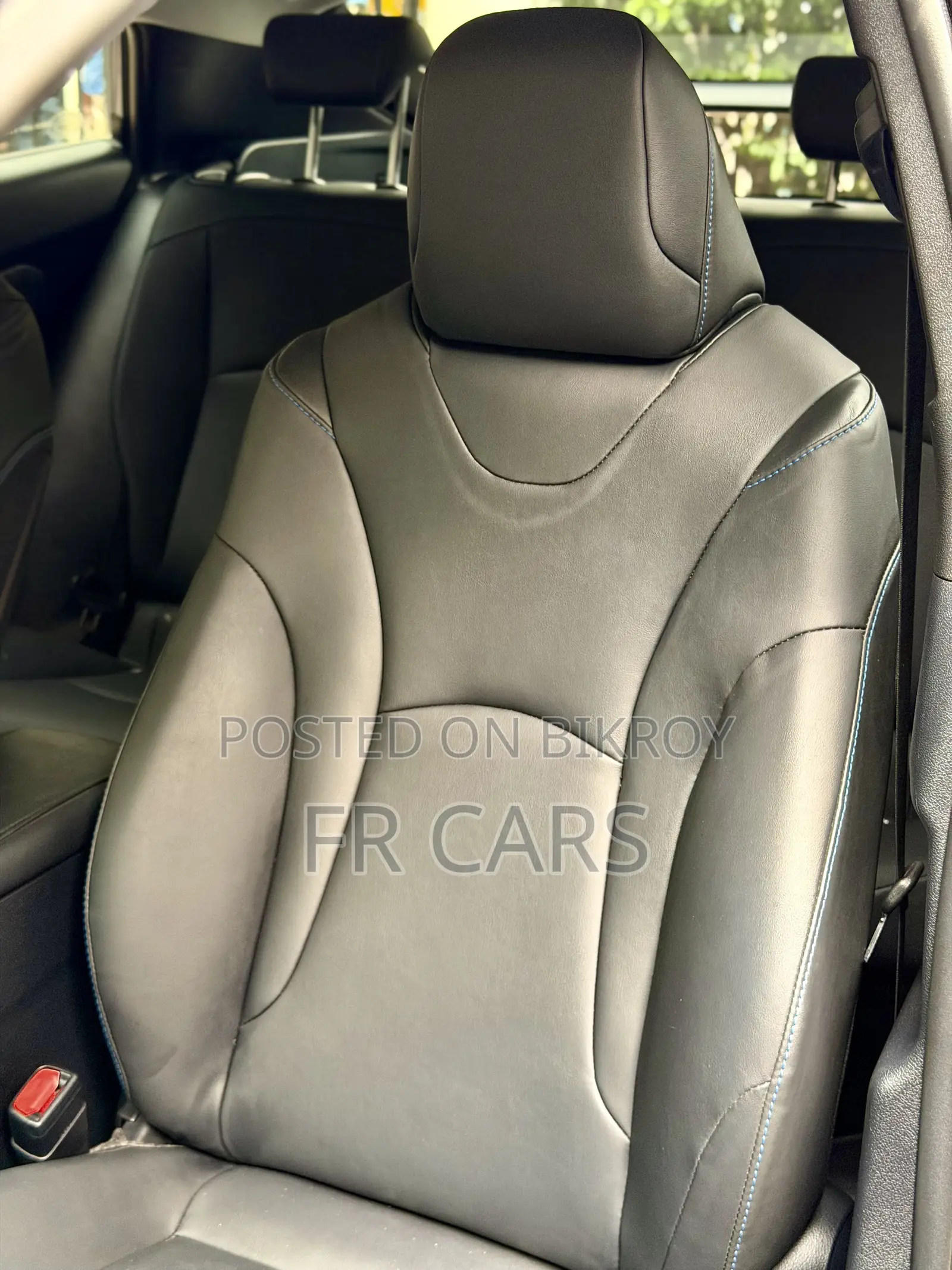Toyota Prius 4dr Hatchback (1.8L 4cyl Gas/Electric Hybrid CVT) 2016