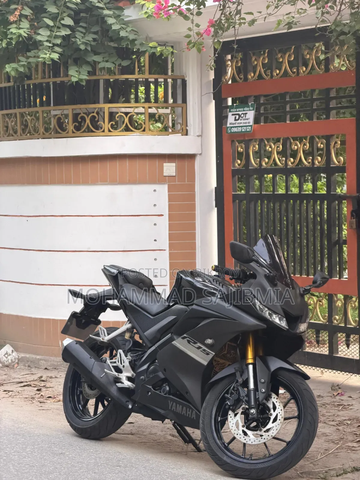 Yamaha R1 2021 Black