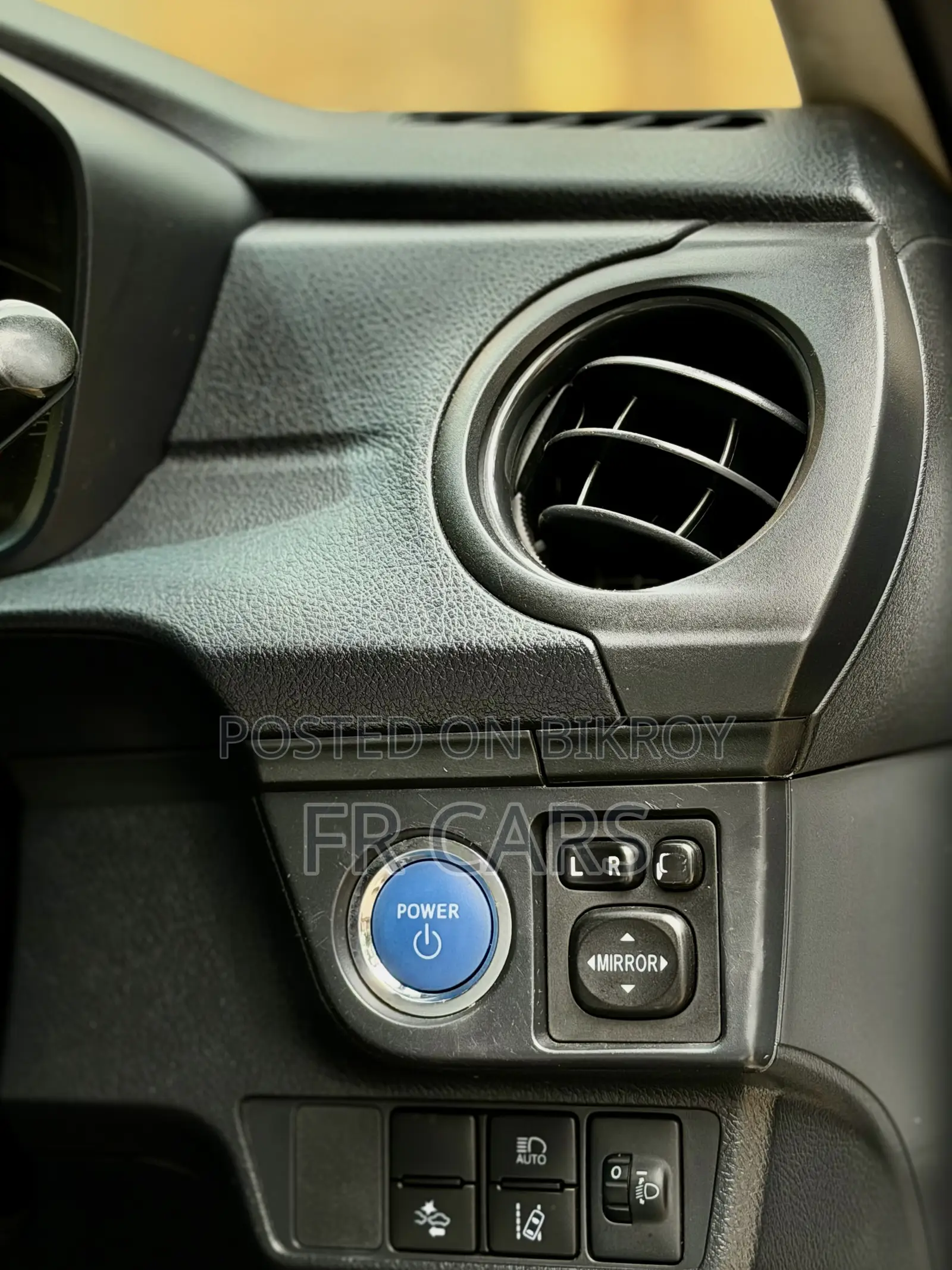 Toyota Axio 1.5 Hybrid 2WD 2020 Silver